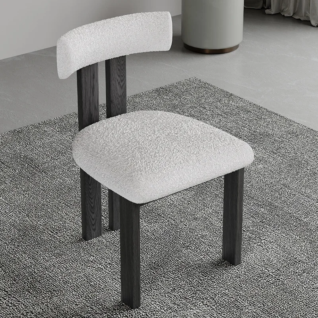Chaise contemporaine dossier rouleau - Bois massif & bouclette crème