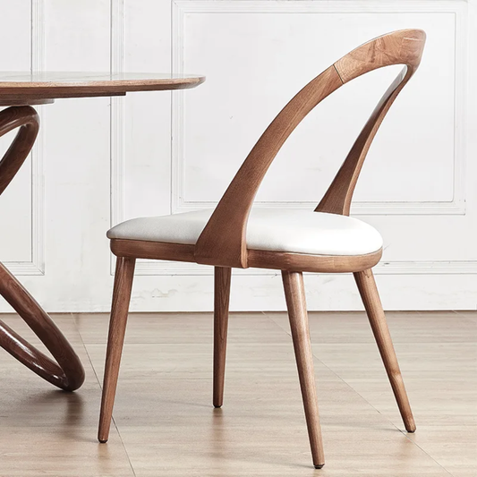 Chaise design scandinave en bois massif & assise crème